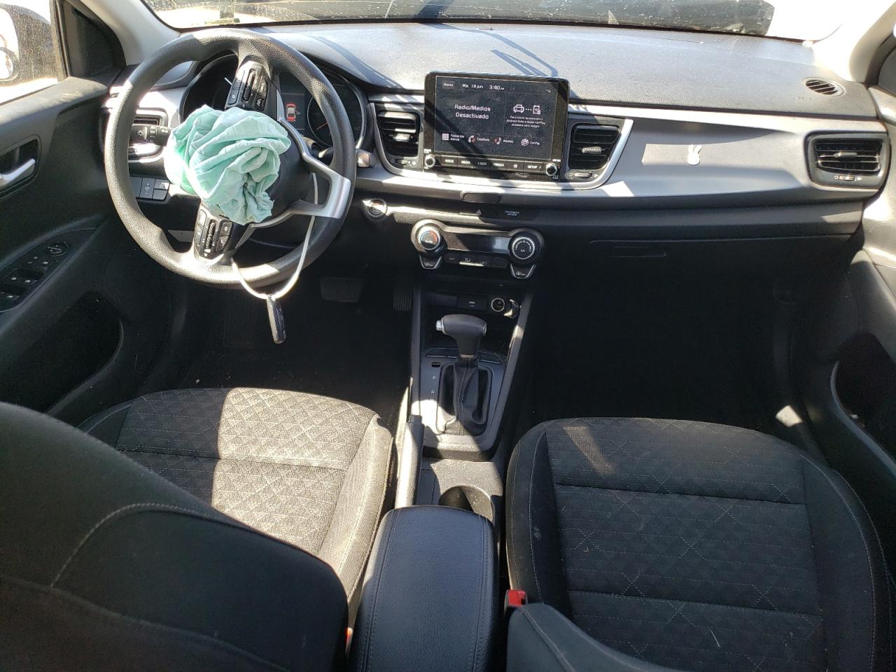 3KPA24AD1NE490499 2022 Kia Rio Lx