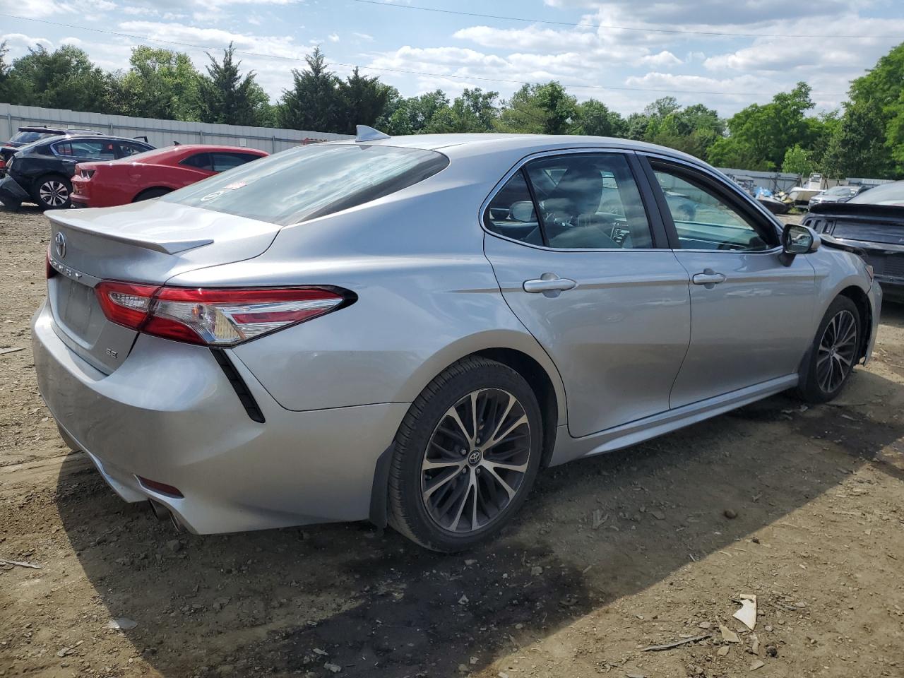 2019 Toyota Camry L vin: 4T1B11HK0KU715059