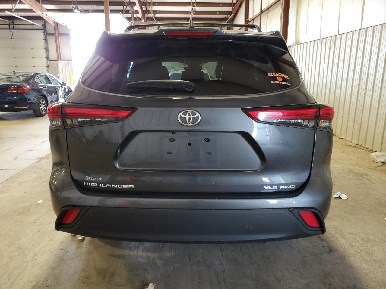 5TDGZRBH6MS067054 2021 Toyota Highlander Xle