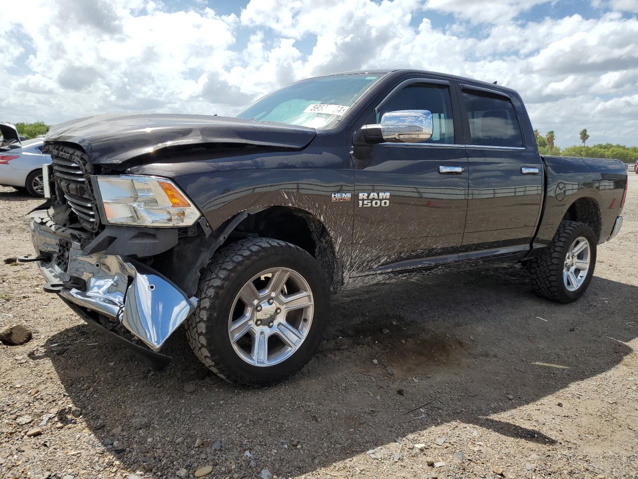 1C6RR6LT4HS861243 2017 Ram 1500 Slt