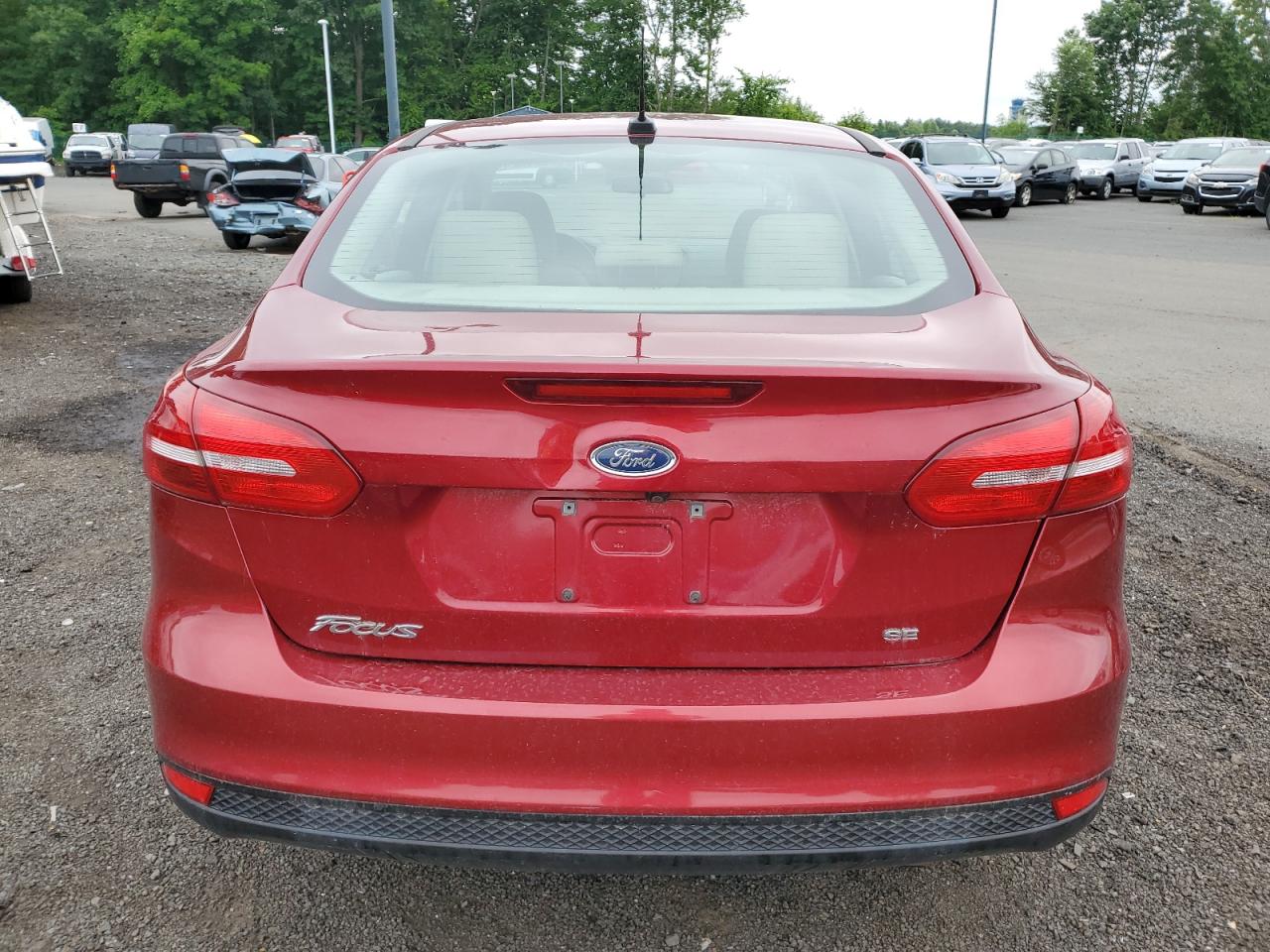 2015 Ford Focus Se vin: 1FADP3F23FL380892