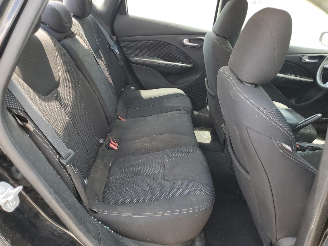 1C3CDFBB2GD717820 2016 Dodge Dart Sxt