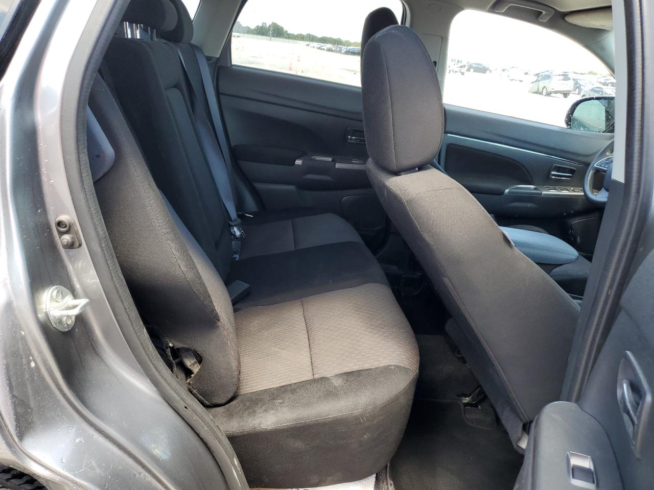 JA4AP3AU8KU034647 2019 Mitsubishi Outlander Sport Es