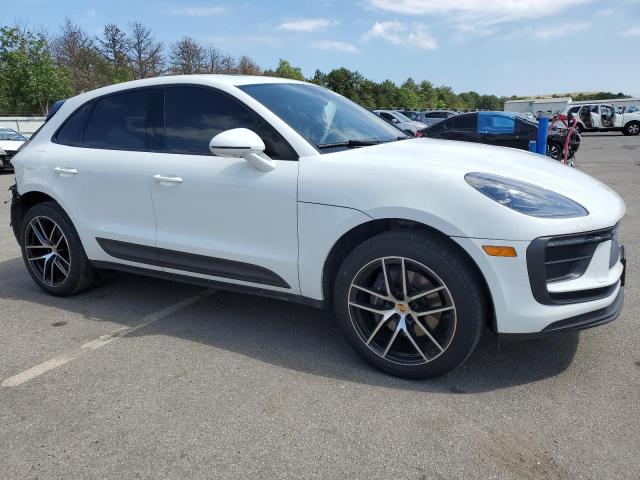 VIN WP1AA2A57NLB02116 2022 Porsche Macan no.4