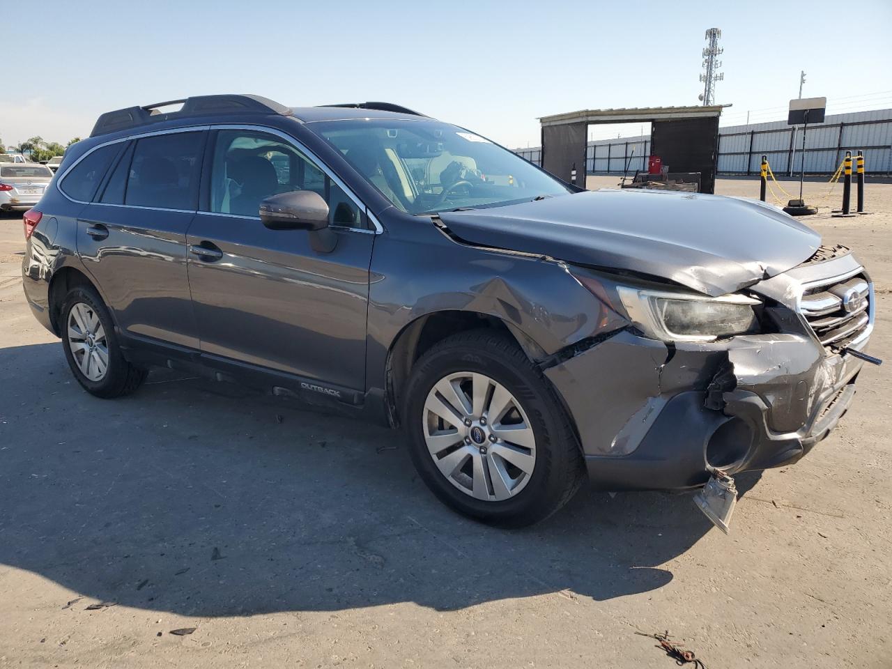 2019 Subaru Outback 2.5I Premium vin: 4S4BSAHC6K3289048