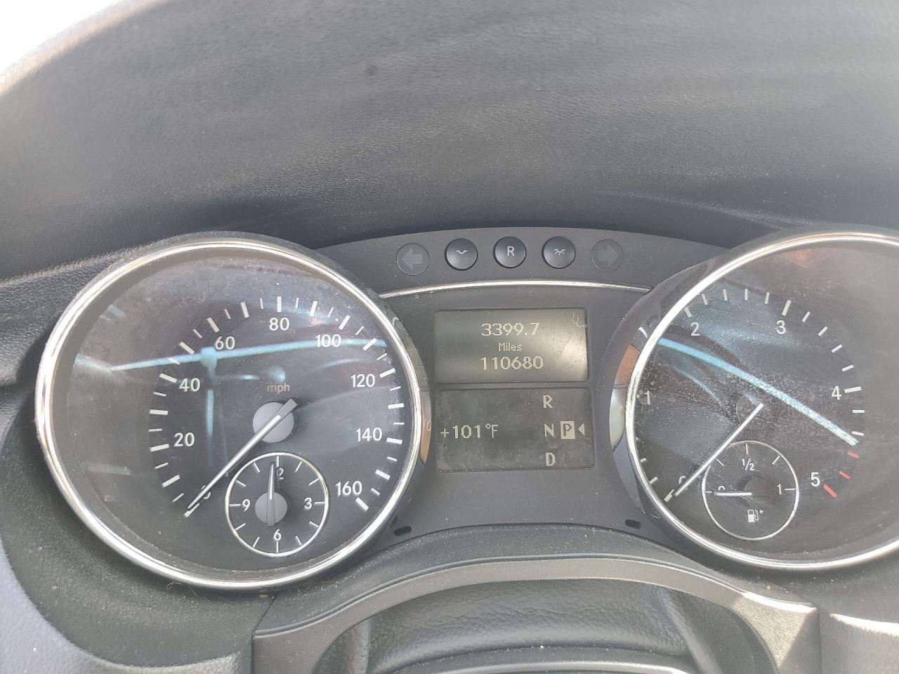 4JGCB25E69A093648 2009 Mercedes-Benz R 320