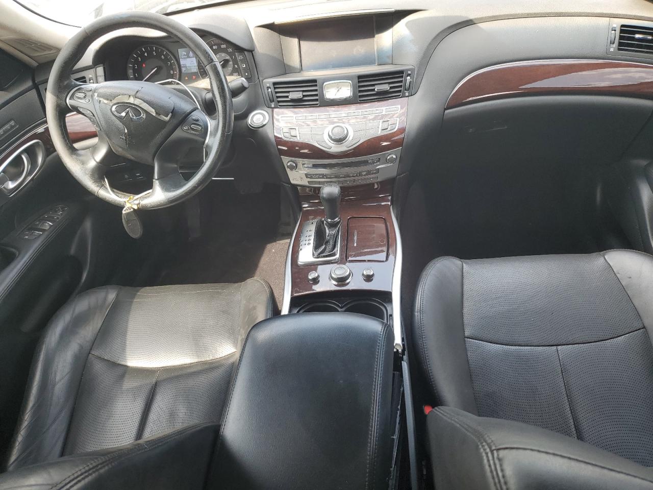 JN1BY1AP2HM740563 2017 Infiniti Q70 3.7