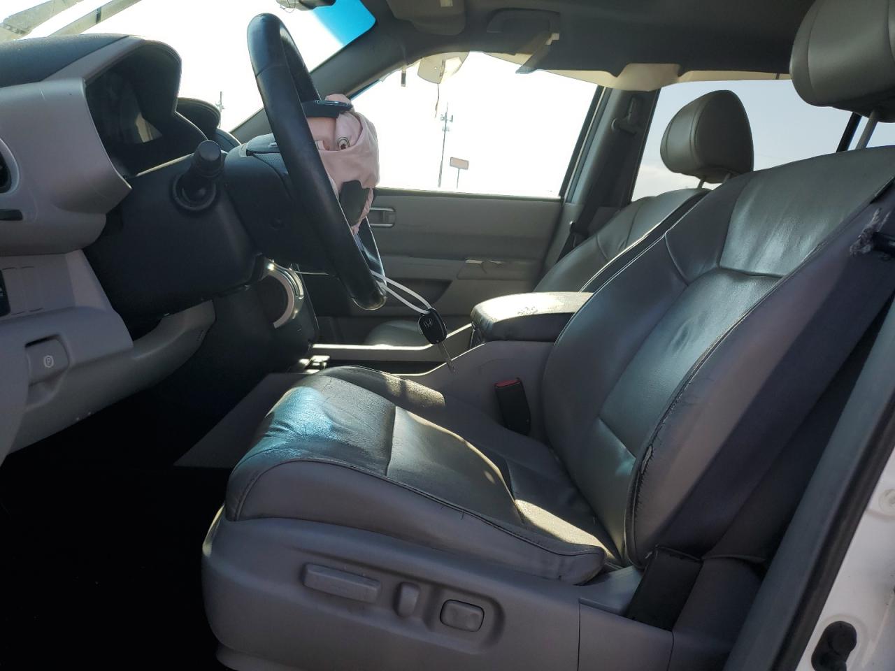 5FNYF3H52BB010021 2011 Honda Pilot Exl