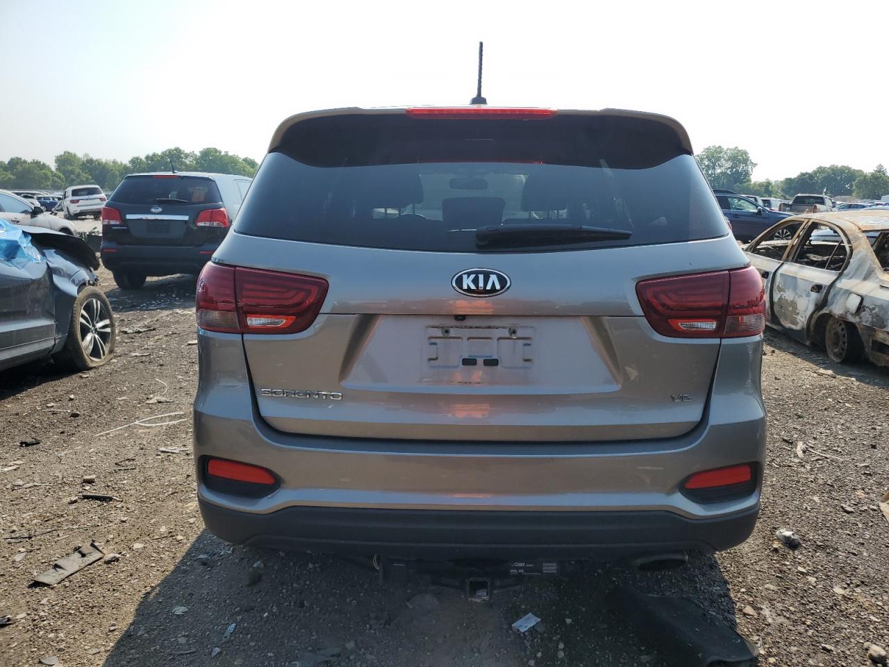 2019 Kia Sorento Lx vin: 5XYPGDA51KG481627