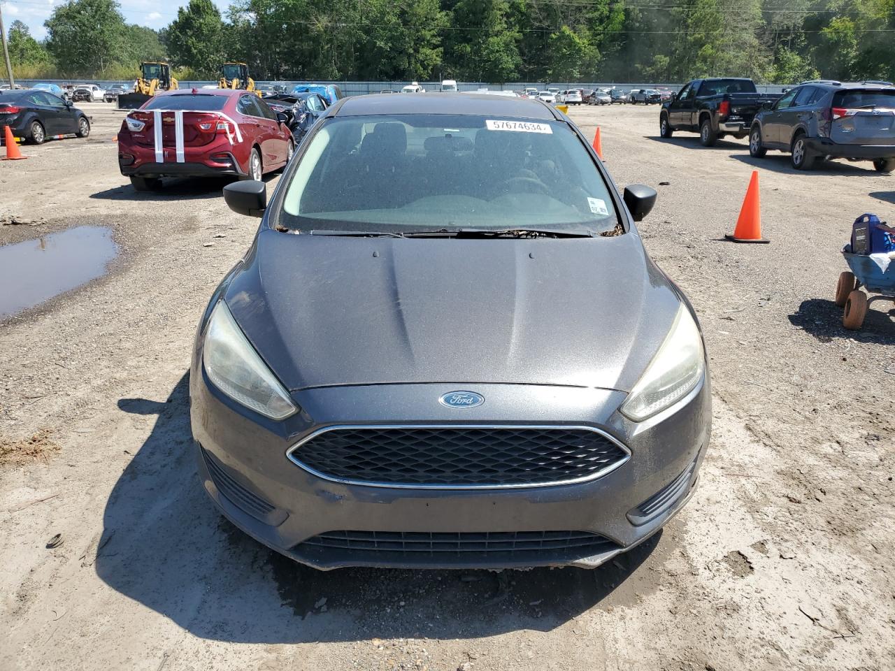 2015 Ford Focus S vin: 1FADP3E25FL374917