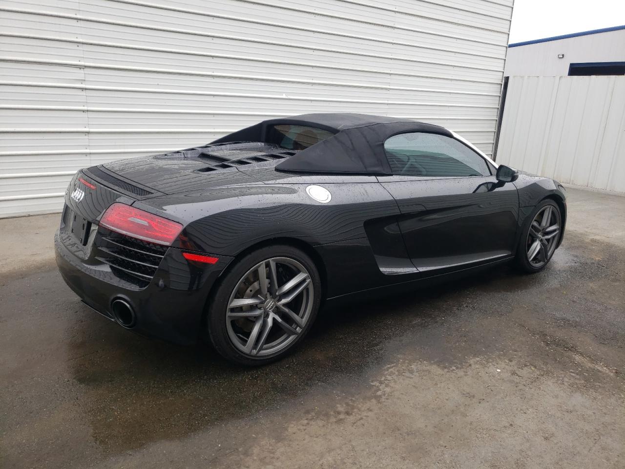 2014 Audi R8 4.2 Quattro vin: WUASUAFG4EN001365