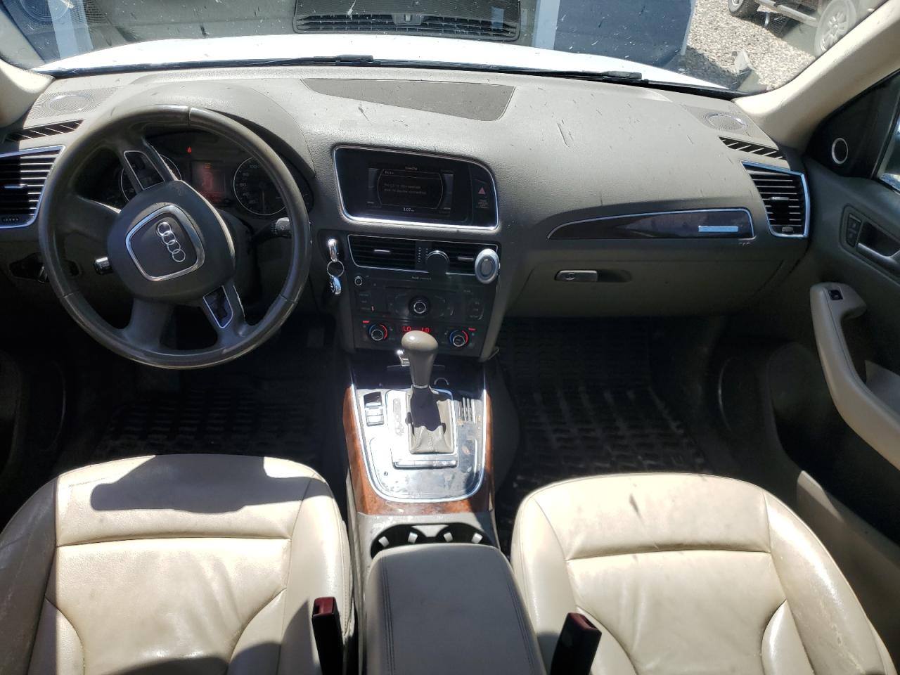 WA1LKAFP6AA041305 2010 Audi Q5 Premium Plus