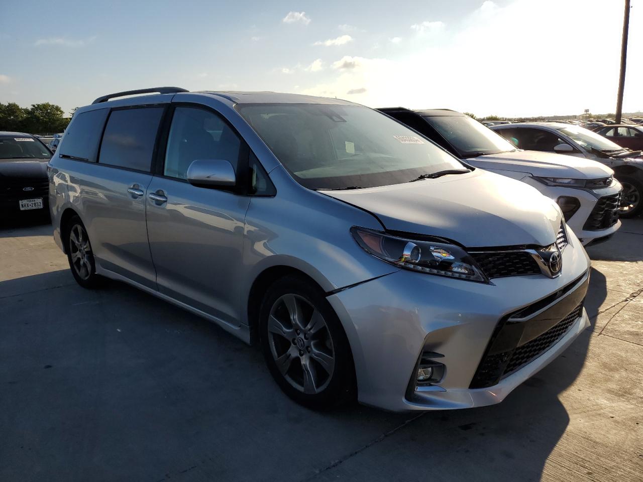 2019 Toyota Sienna Se vin: 5TDXZ3DC7KS969028