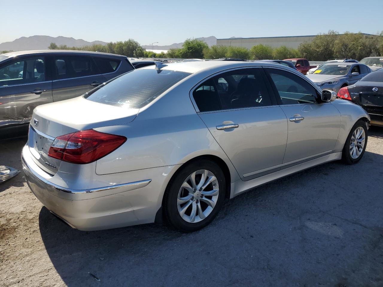 2013 Hyundai Genesis 3.8L vin: KMHGC4DD0DU247362