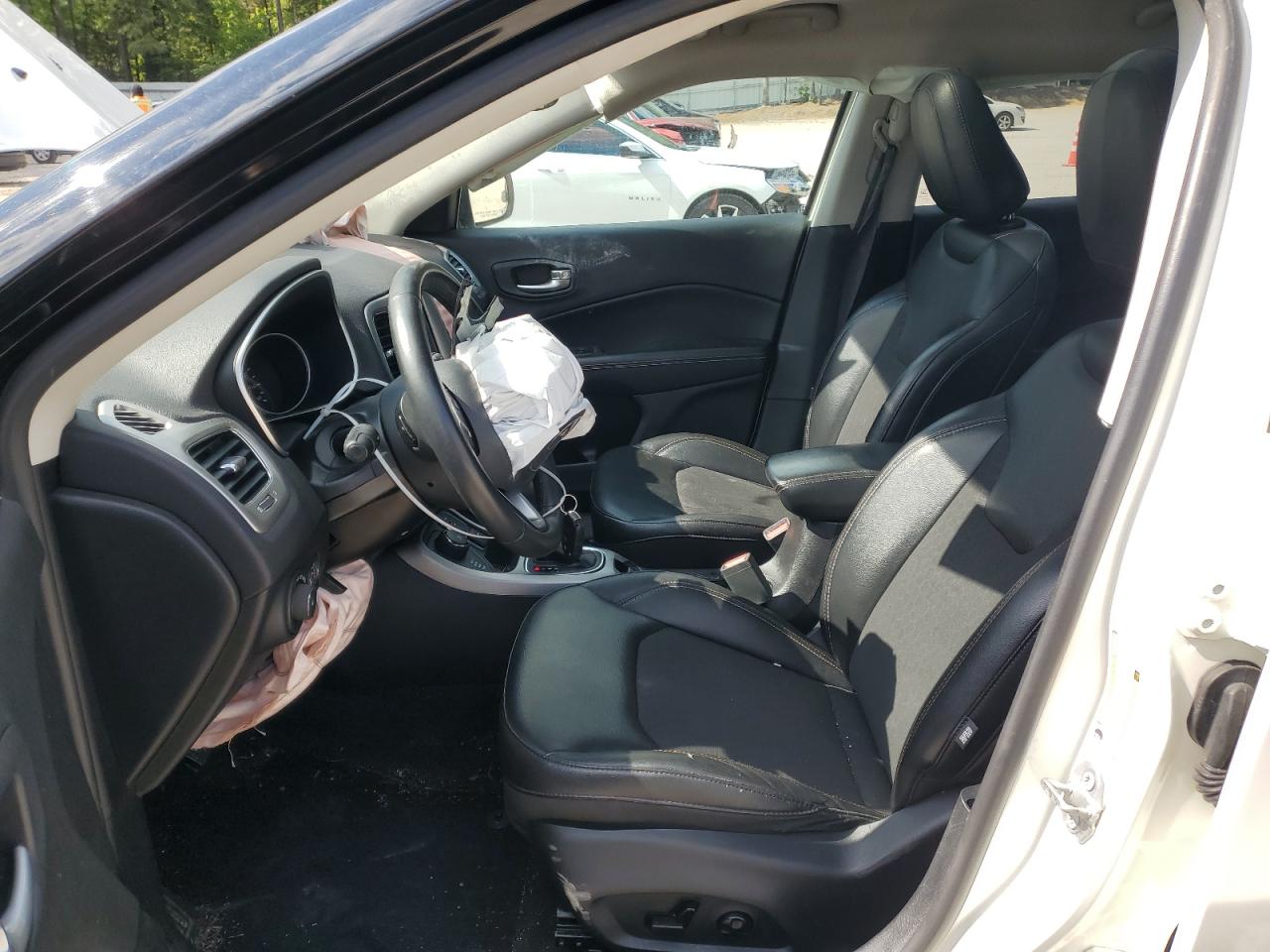 3C4NJDBB7JT361285 2018 Jeep Compass Latitude