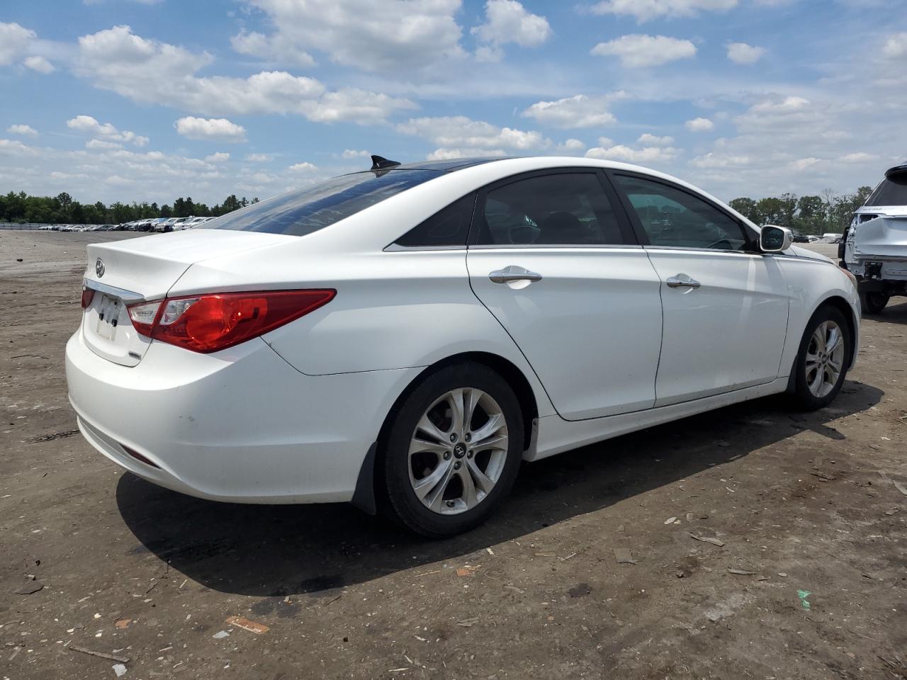 5NPEC4AC4CH398821 2012 Hyundai Sonata Se