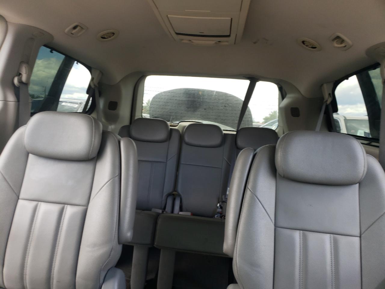 2A8HR54P98R792267 2008 Chrysler Town & Country Touring