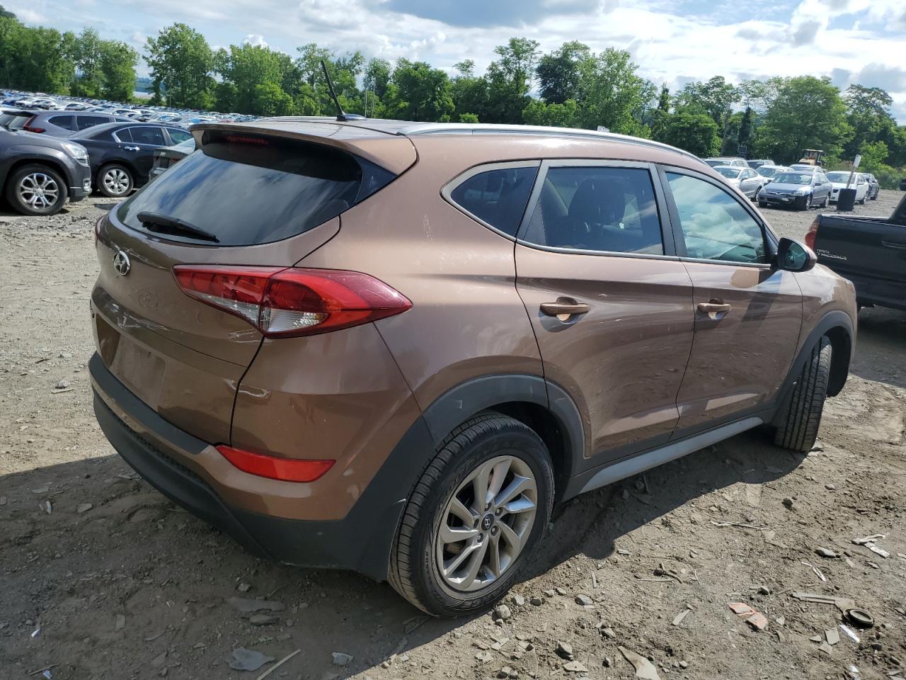 KM8J33A40HU439388 2017 Hyundai Tucson Limited