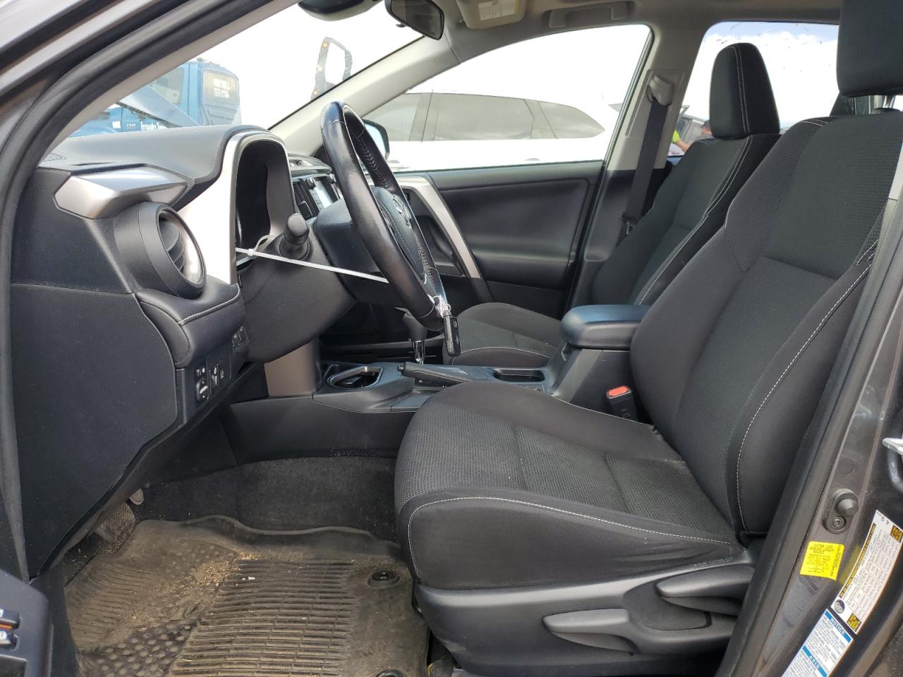 JTMRFREV5HD202304 2017 Toyota Rav4 Xle