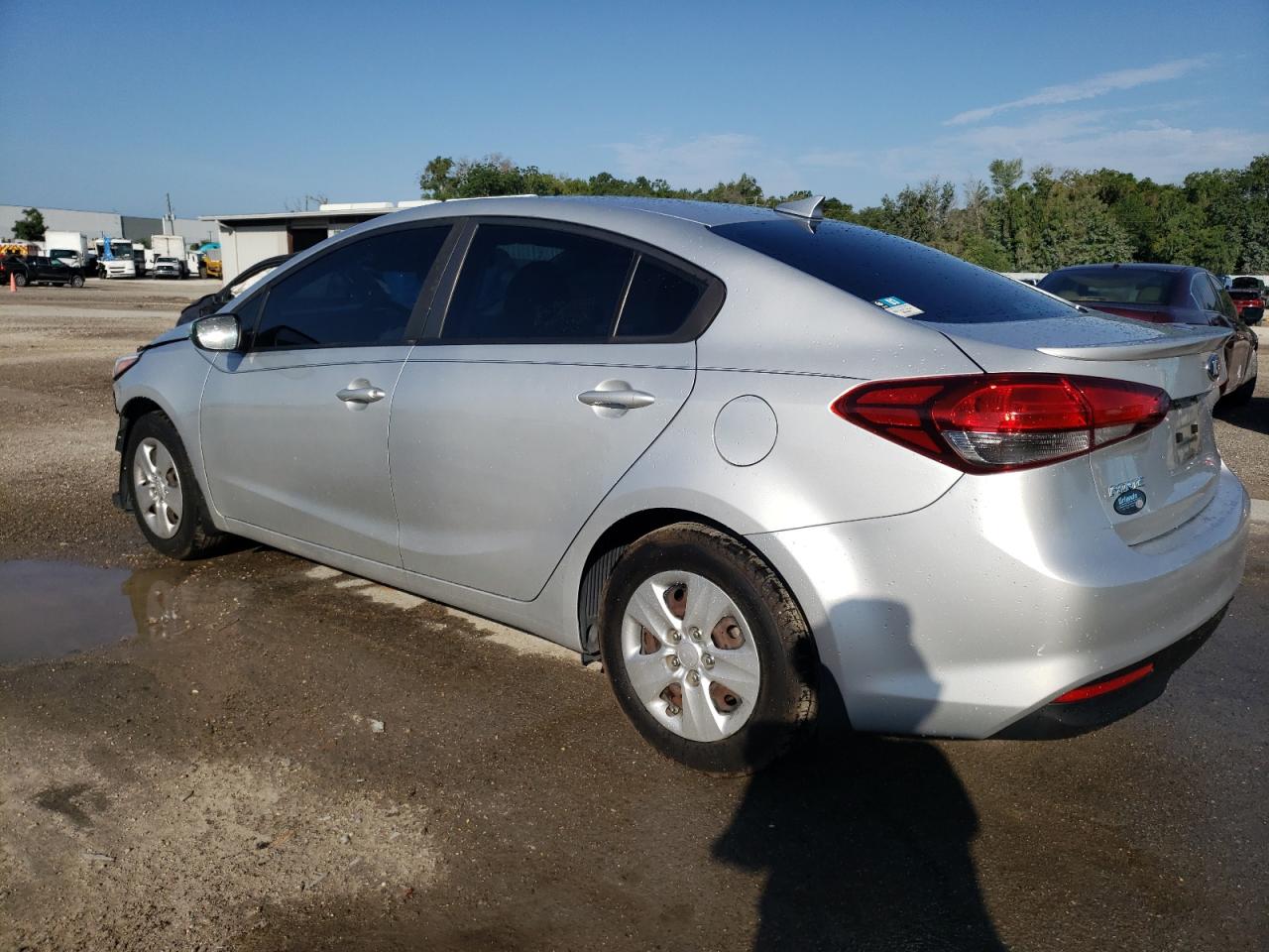 3KPFL4A76JE228758 2018 Kia Forte Lx