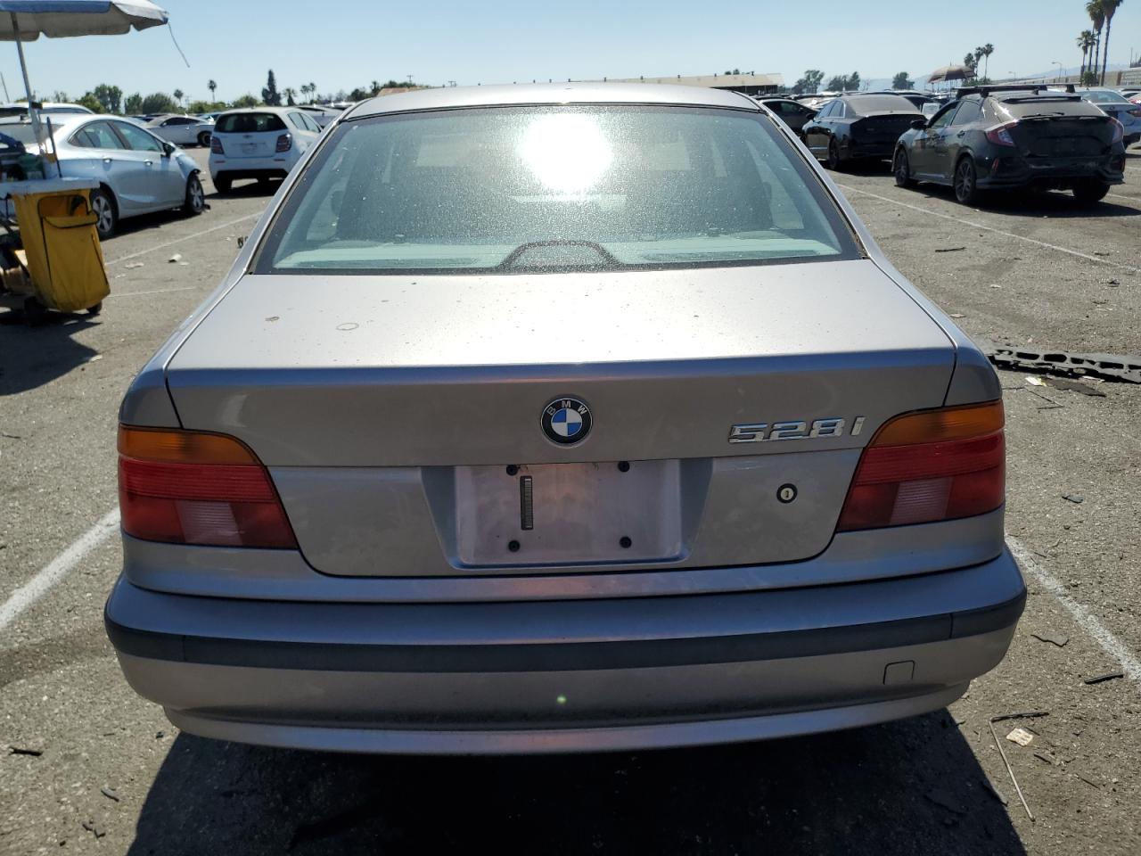 WBADM6341YGU27226 2000 BMW 528 I Automatic