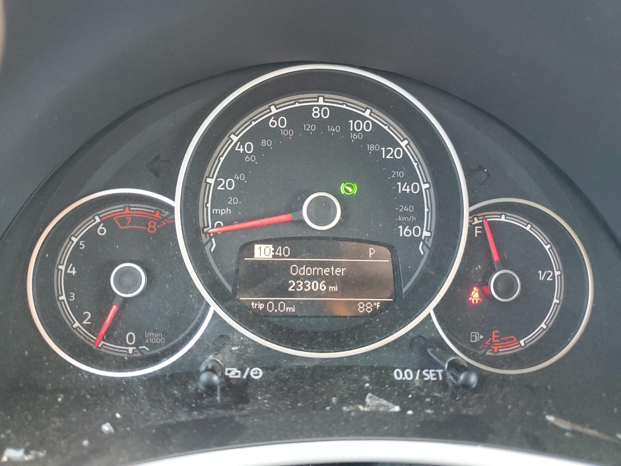 3VW5DAAT8JM507216 2018 Volkswagen Beetle S