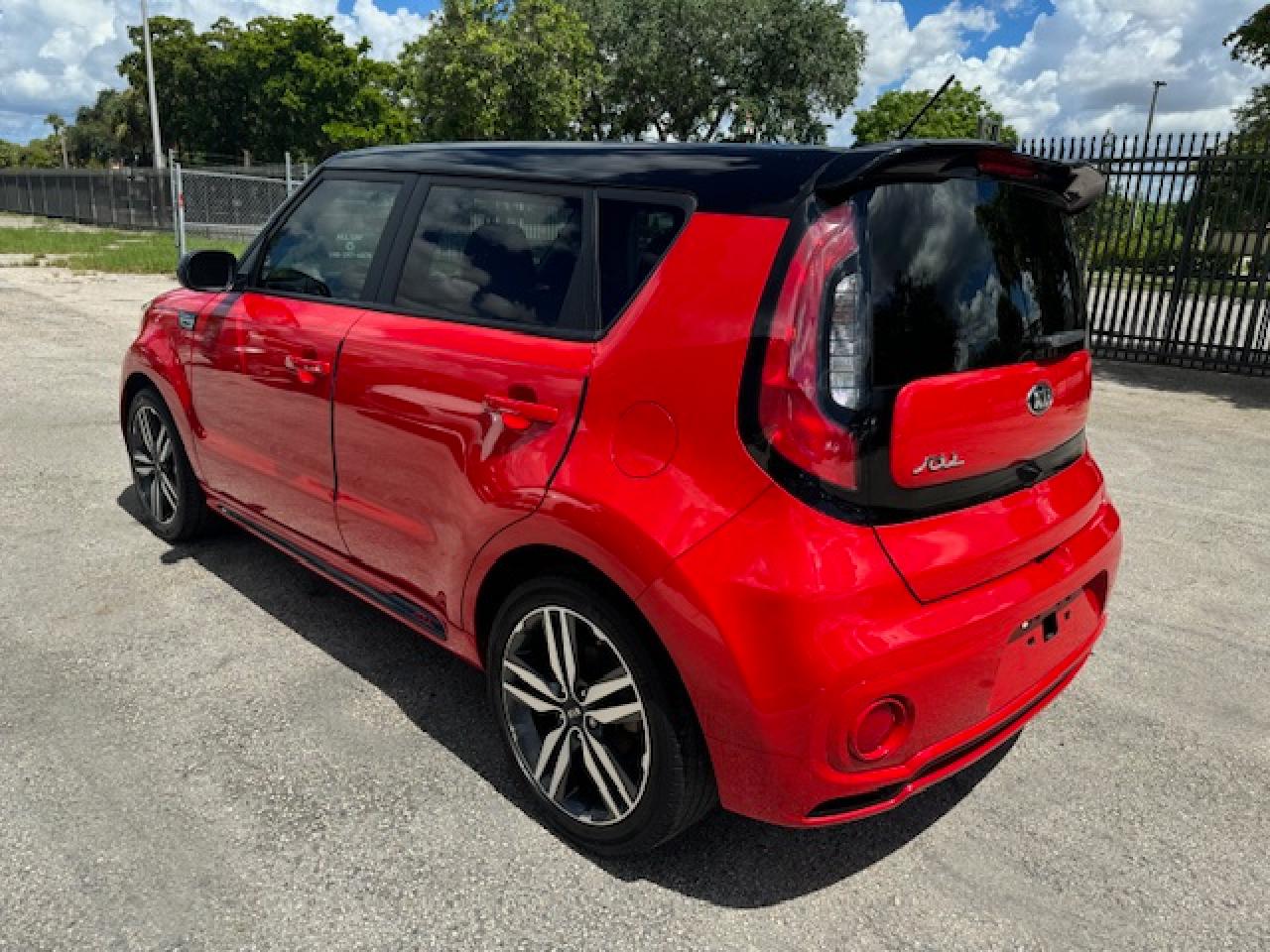 2019 Kia Soul + vin: KNDJP3A53K7665383