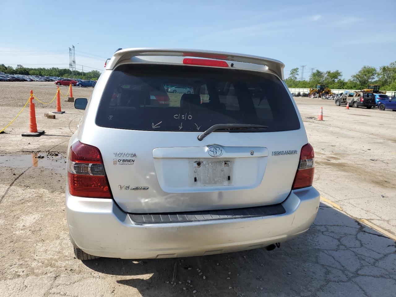 JTEEP21A850133869 2005 Toyota Highlander Limited