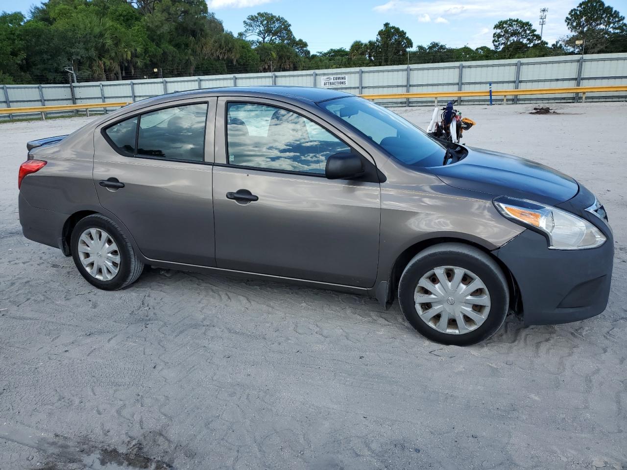 2015 Nissan Versa S vin: 3N1CN7AP0FL885673