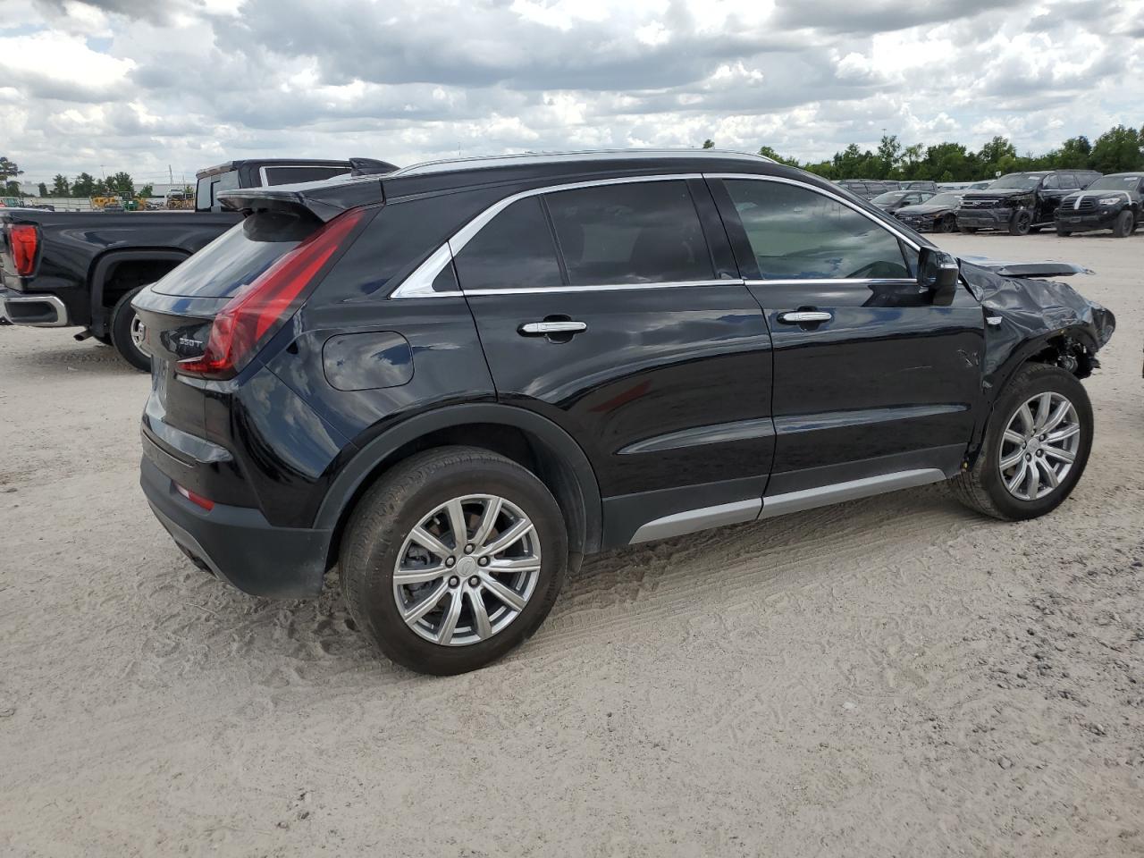 1GYFZCR45NF107678 2022 Cadillac Xt4 Premium Luxury