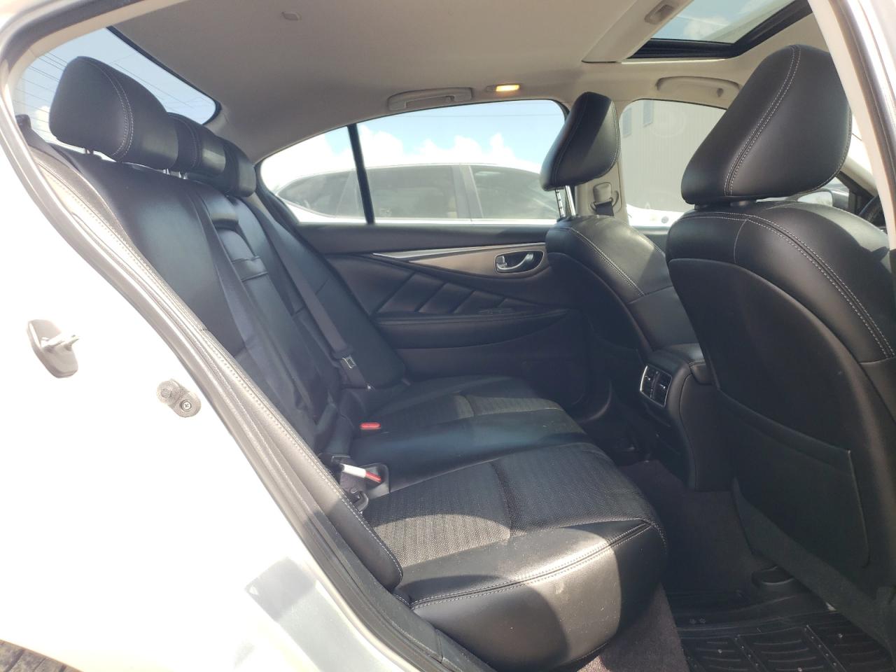 JN1EV7AR0JM434851 2018 Infiniti Q50 Luxe