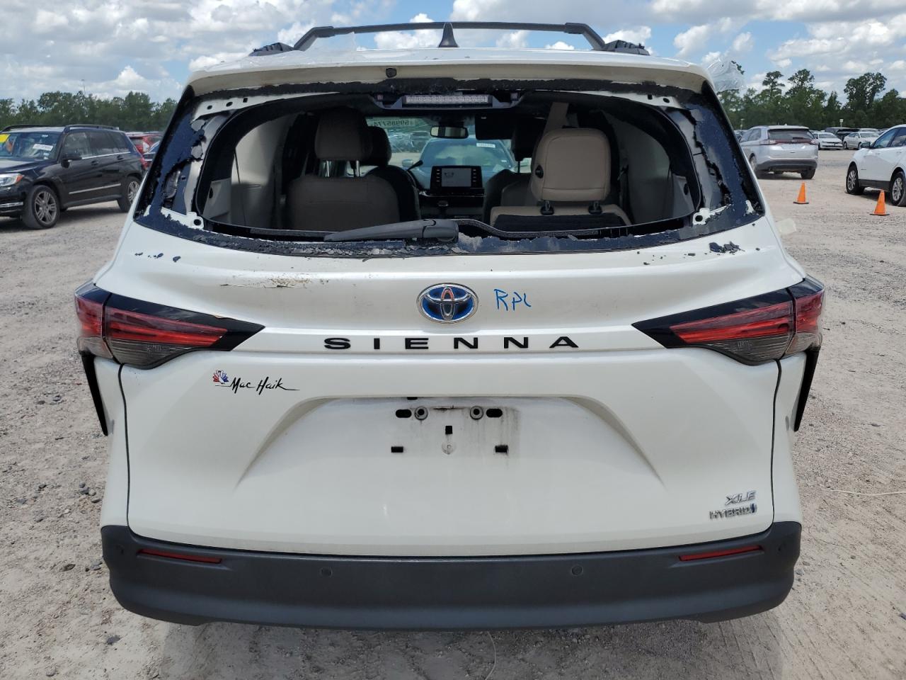 5TDYRKEC9MS008446 2021 Toyota Sienna Xle