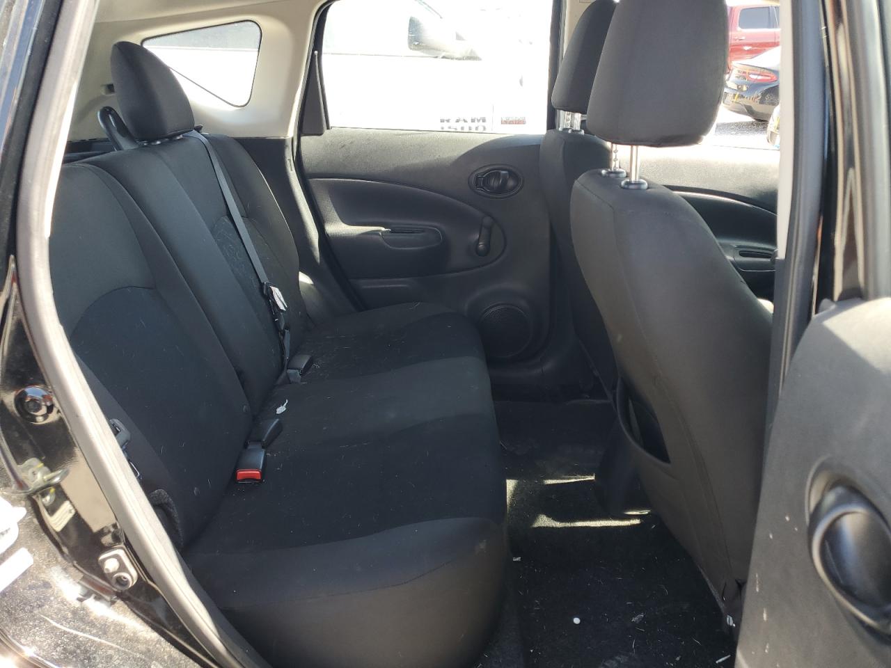 3N1CE2CP0JL353669 2018 Nissan Versa Note S