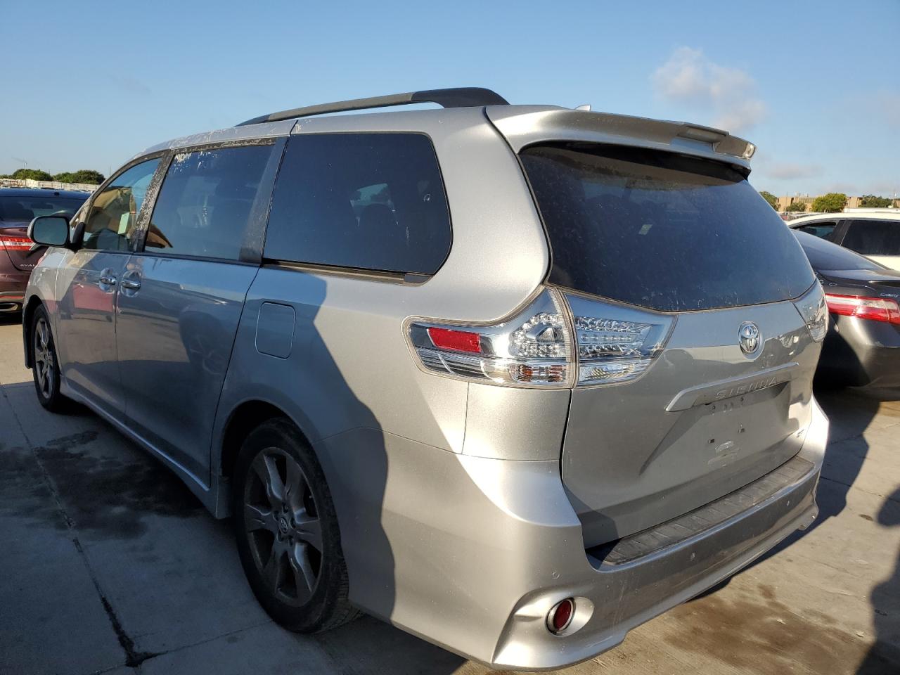 2019 Toyota Sienna Se vin: 5TDXZ3DC7KS969028