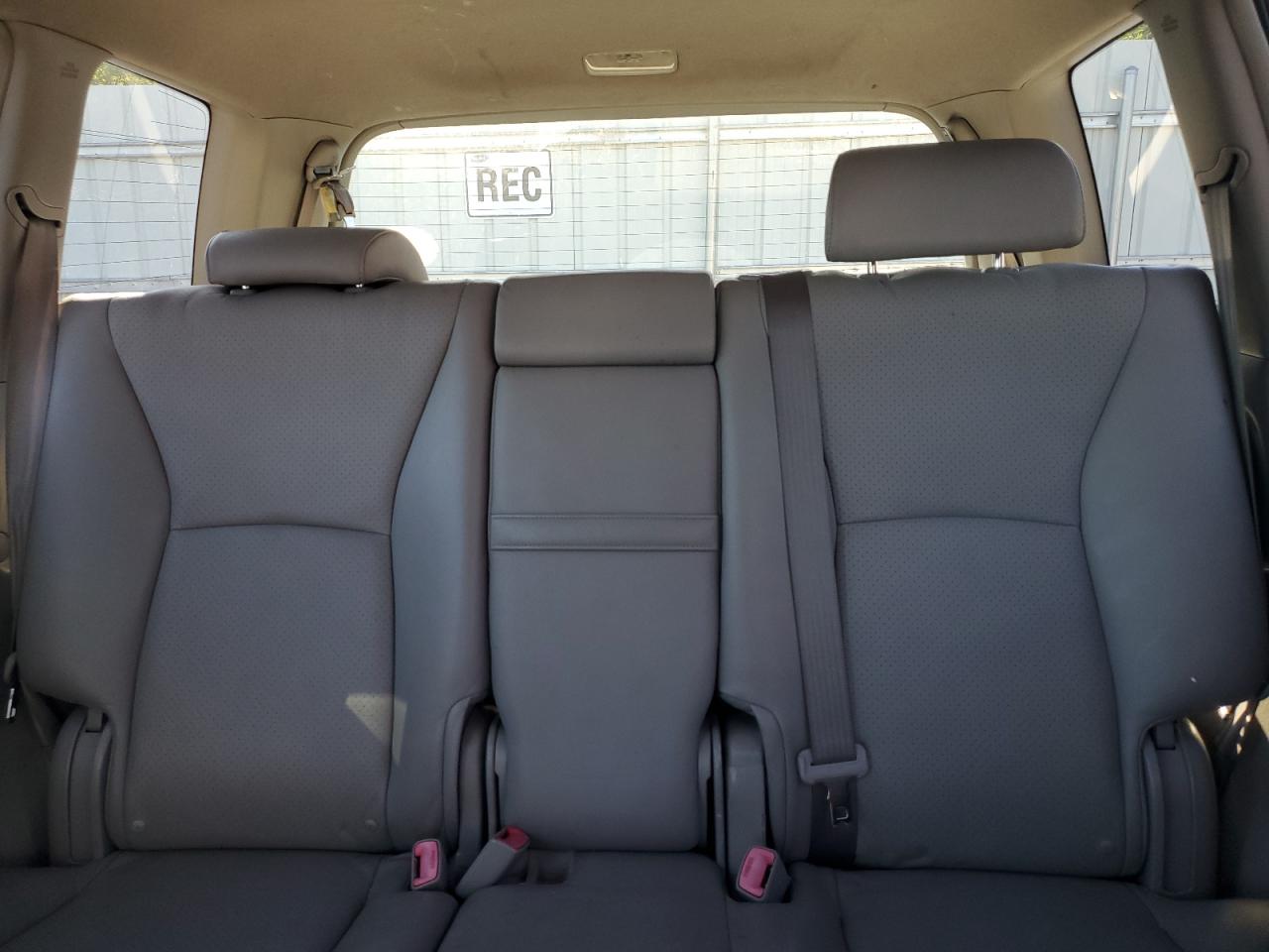 JTEEP21A250104593 2005 Toyota Highlander Limited