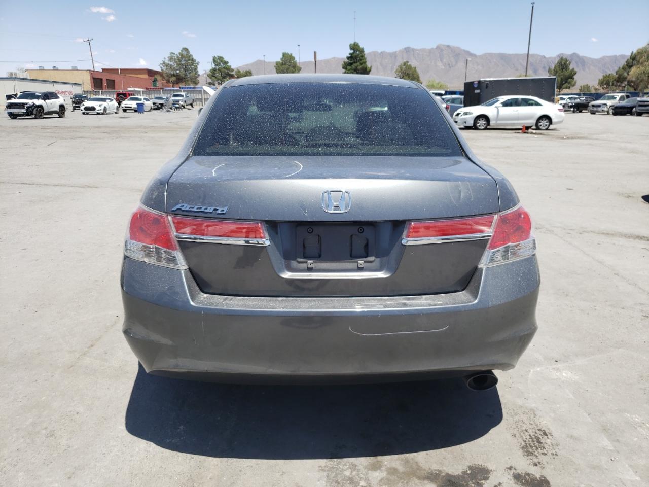 1HGCP2F3XBA080699 2011 Honda Accord Lx