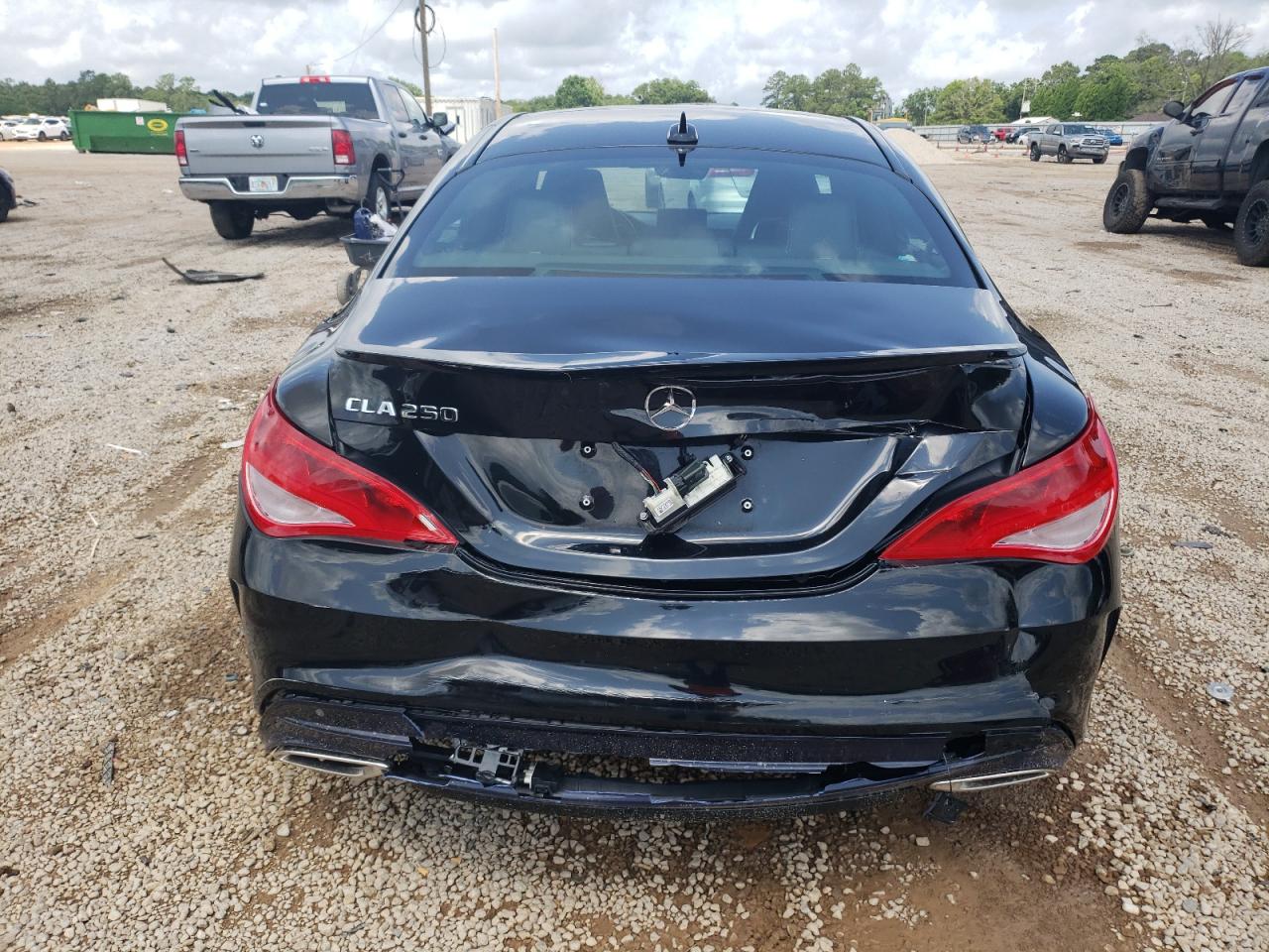 WDDSJ4EB2JN601136 2018 Mercedes-Benz Cla 250