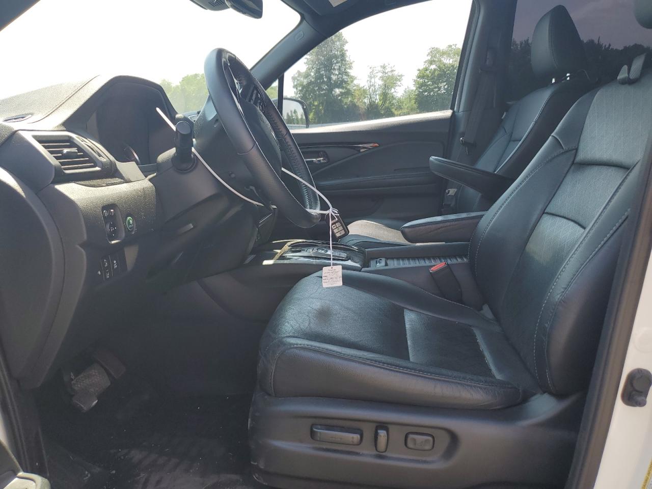 5FNYF8H09KB014357 2019 Honda Passport Elite