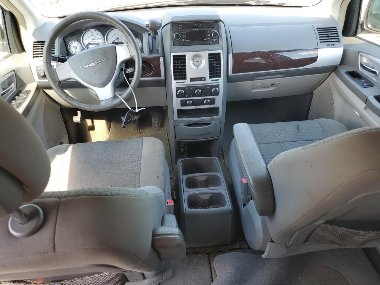 2A4RR5D10AR431663 2010 Chrysler Town & Country Touring