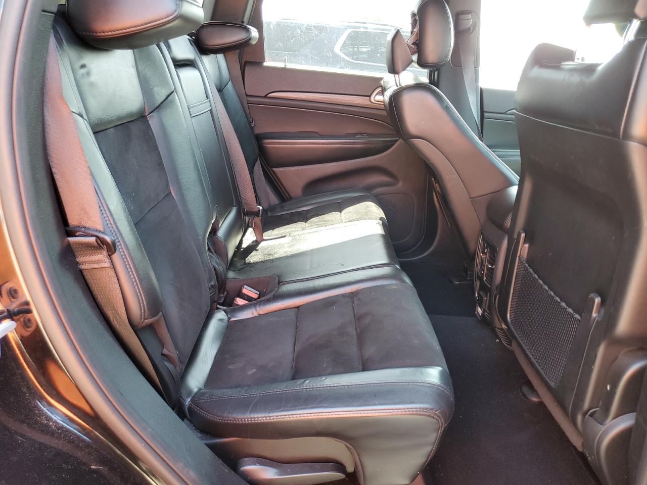 1C4RJEAG5KC672862 2019 Jeep Grand Cherokee Laredo