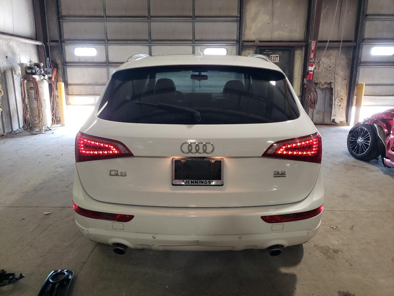 WA1LKAFP5AA078572 2010 Audi Q5 Premium Plus