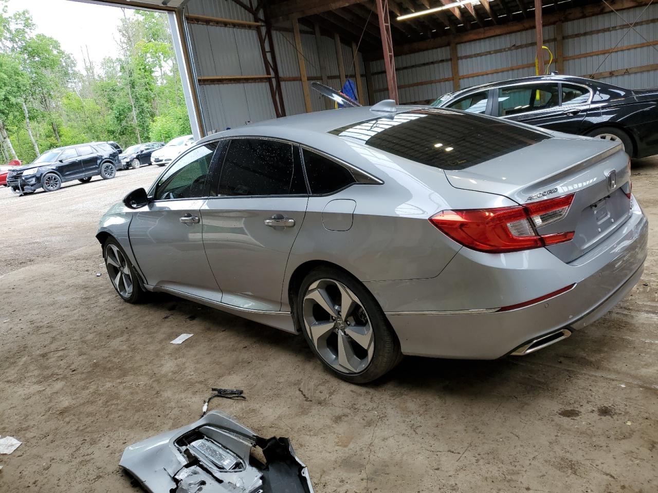 2019 Honda Accord Touring vin: 1HGCV2F94KA801609