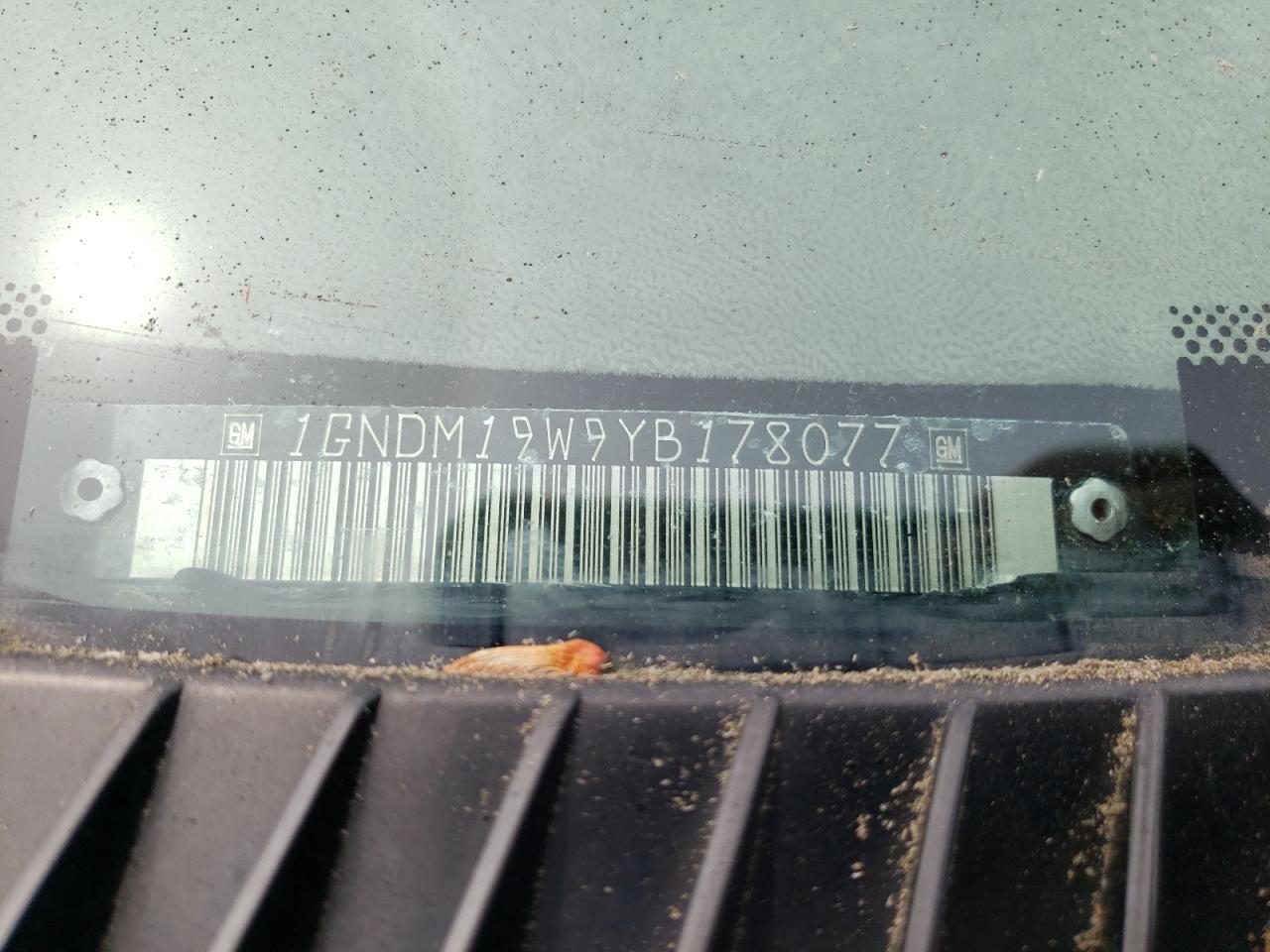 1GNDM19W9YB178077 2000 Chevrolet Astro