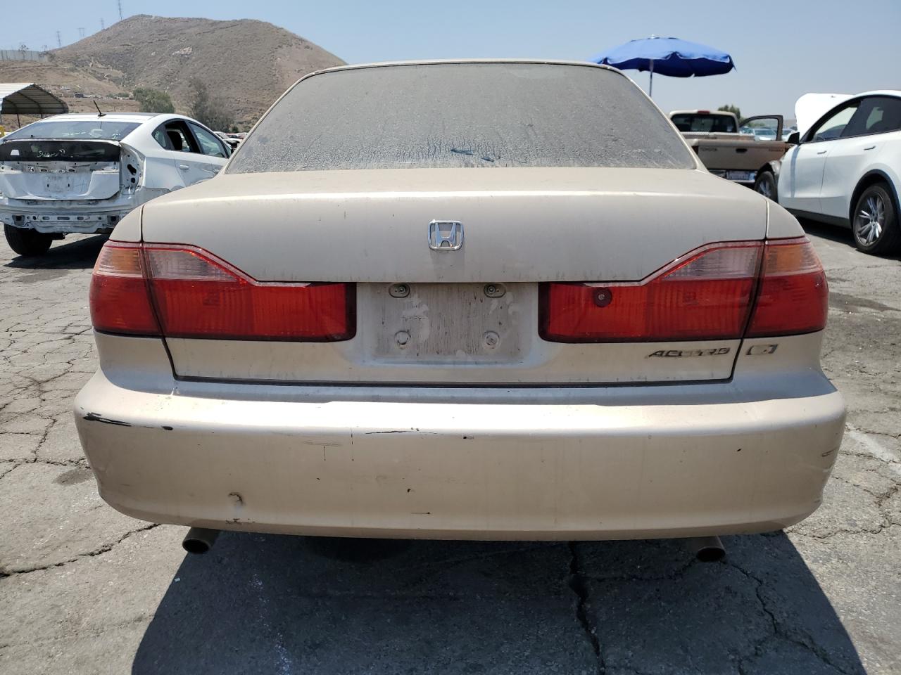 1HGCG1653YA065658 2000 Honda Accord Ex