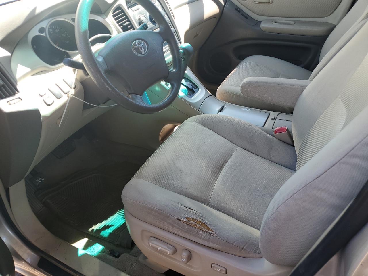 JTEDP21A050061190 2005 Toyota Highlander Limited