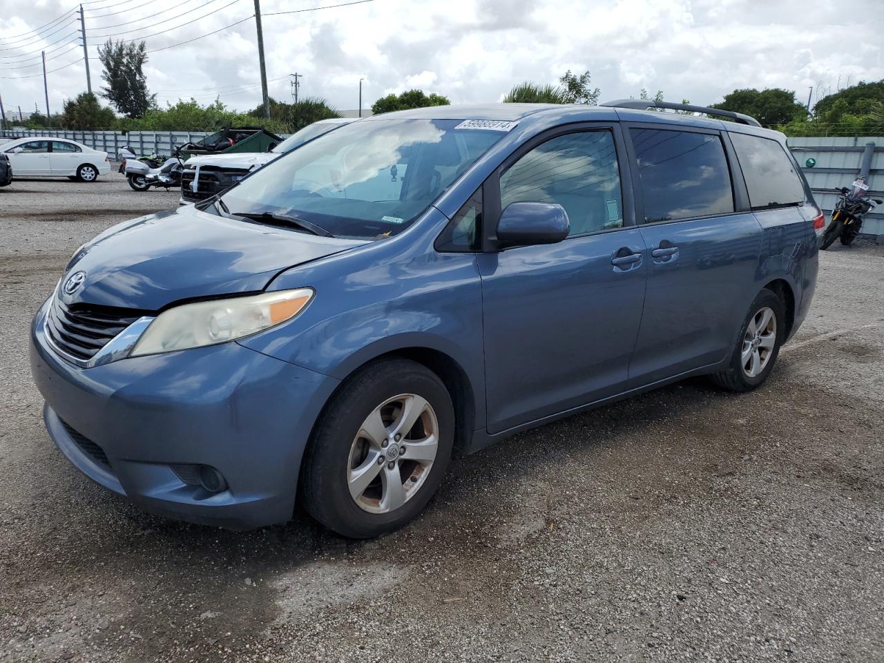 5TDKK3DC3ES475333 2014 Toyota Sienna Le