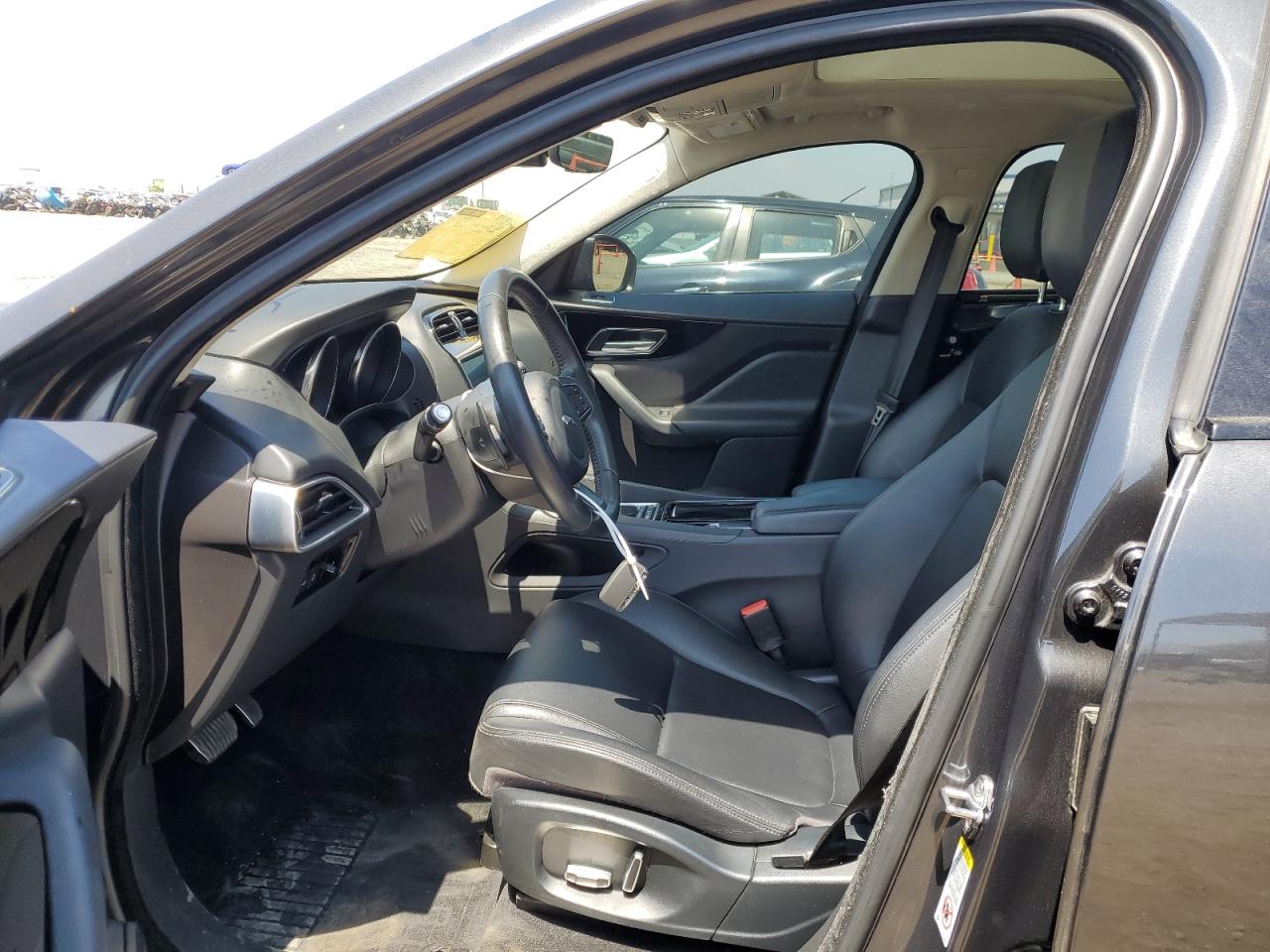 SADCJ2FX5KA611945 2019 Jaguar F-Pace Premium