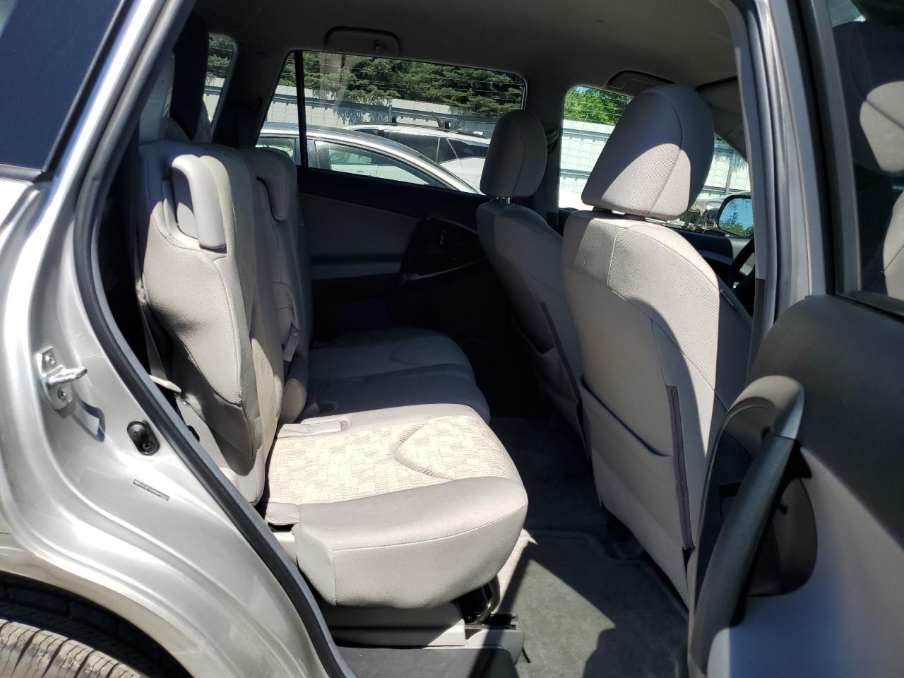 2T3BF4DV6BW150925 2011 Toyota Rav4