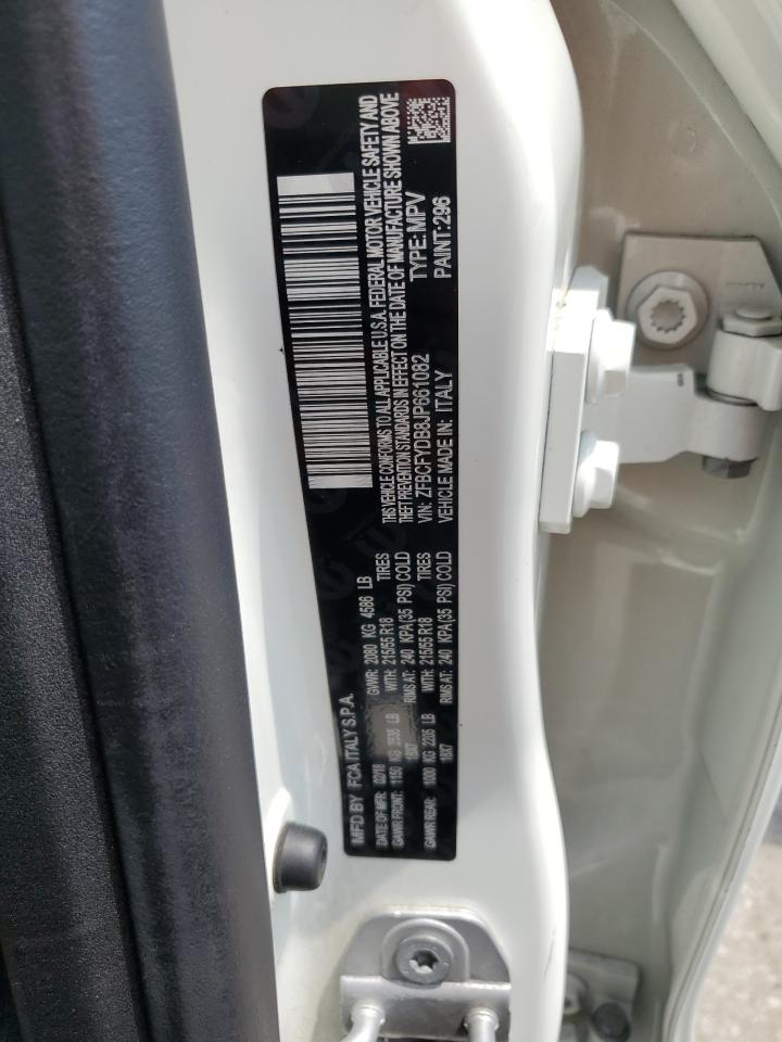 ZFBCFYDB8JP661082 2018 Fiat 500X Lounge