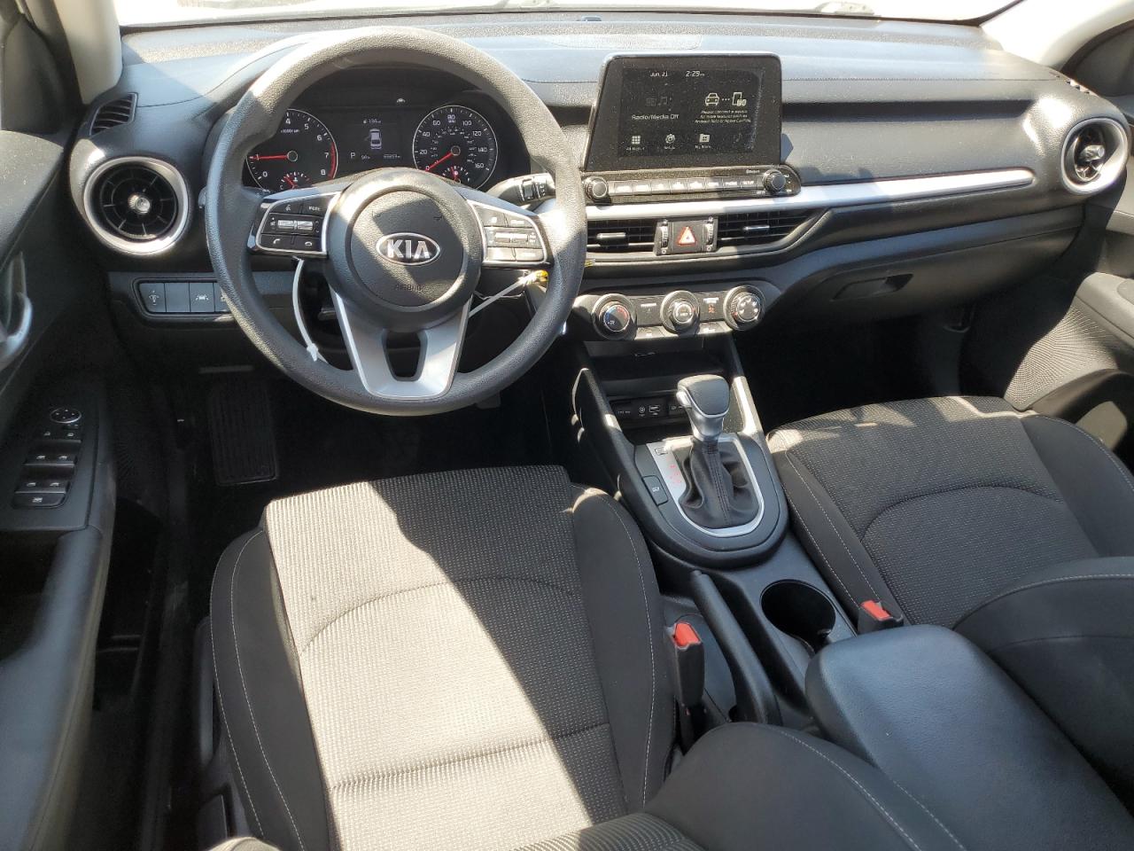 3KPF24AD6ME290528 2021 Kia Forte Fe